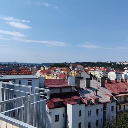 Penthouse # 81 With Panoramic City View In Elite Rezidence With Free Parking Прага Экстерьер фото
