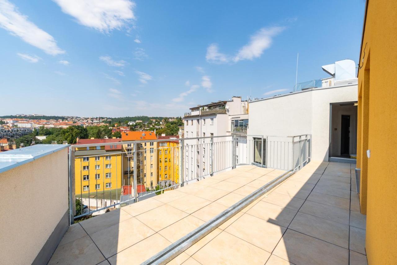 Penthouse # 81 With Panoramic City View In Elite Rezidence With Free Parking Прага Экстерьер фото