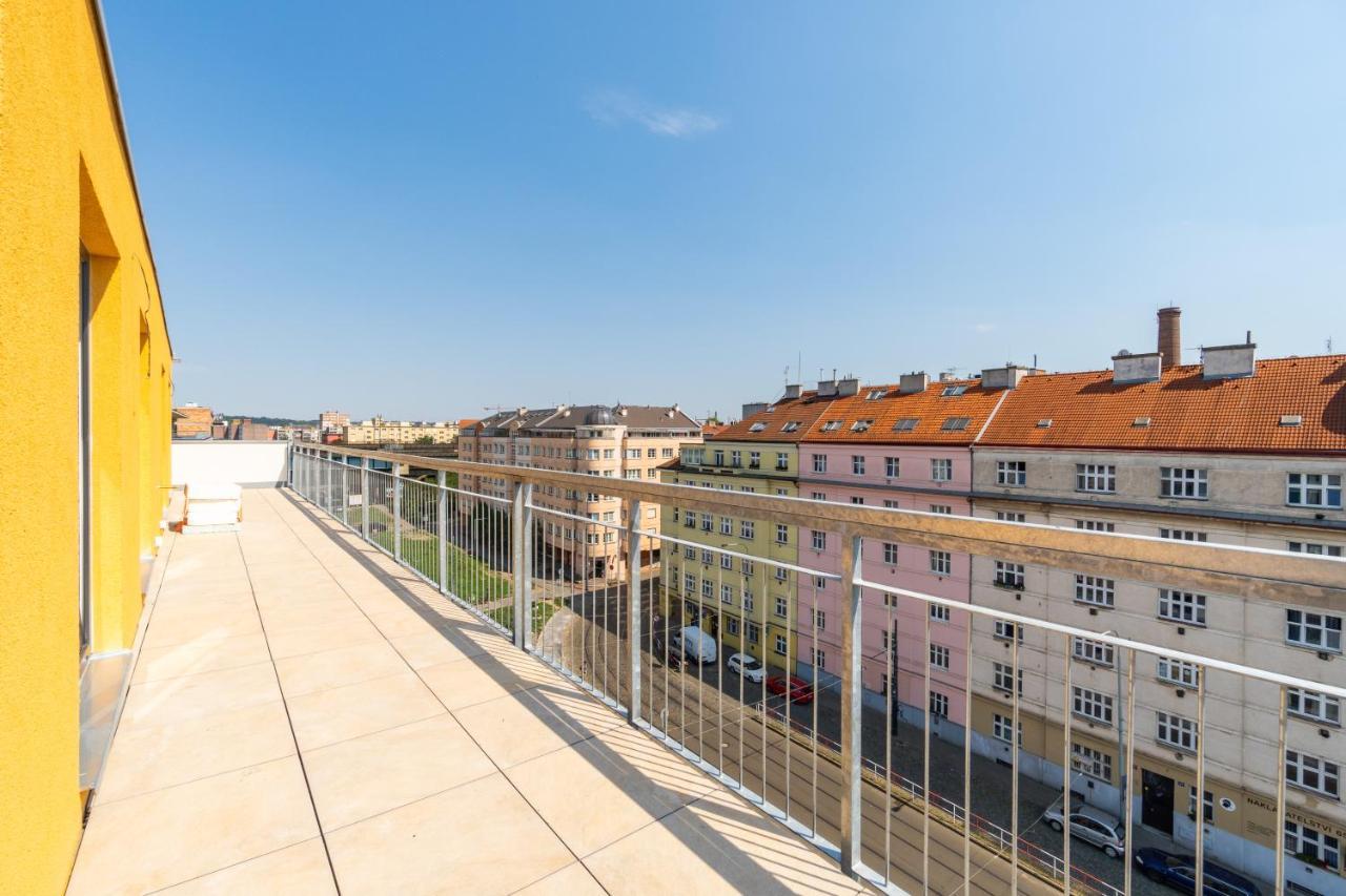 Penthouse # 81 With Panoramic City View In Elite Rezidence With Free Parking Прага Экстерьер фото